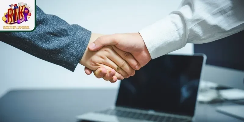 Cách thức hoạt động và mô hình hợp tác với nền tảng